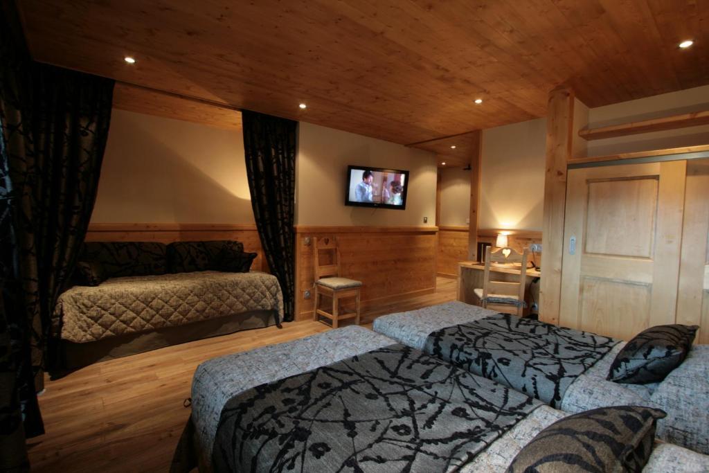 Logis Hotel & Spa Beau-Site Saint-Jean-de-Sixt Quarto foto